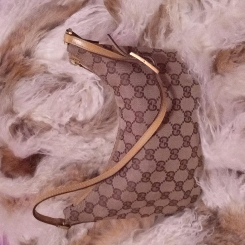 RARE :Gucci Tan Monogram Shoulder Bag